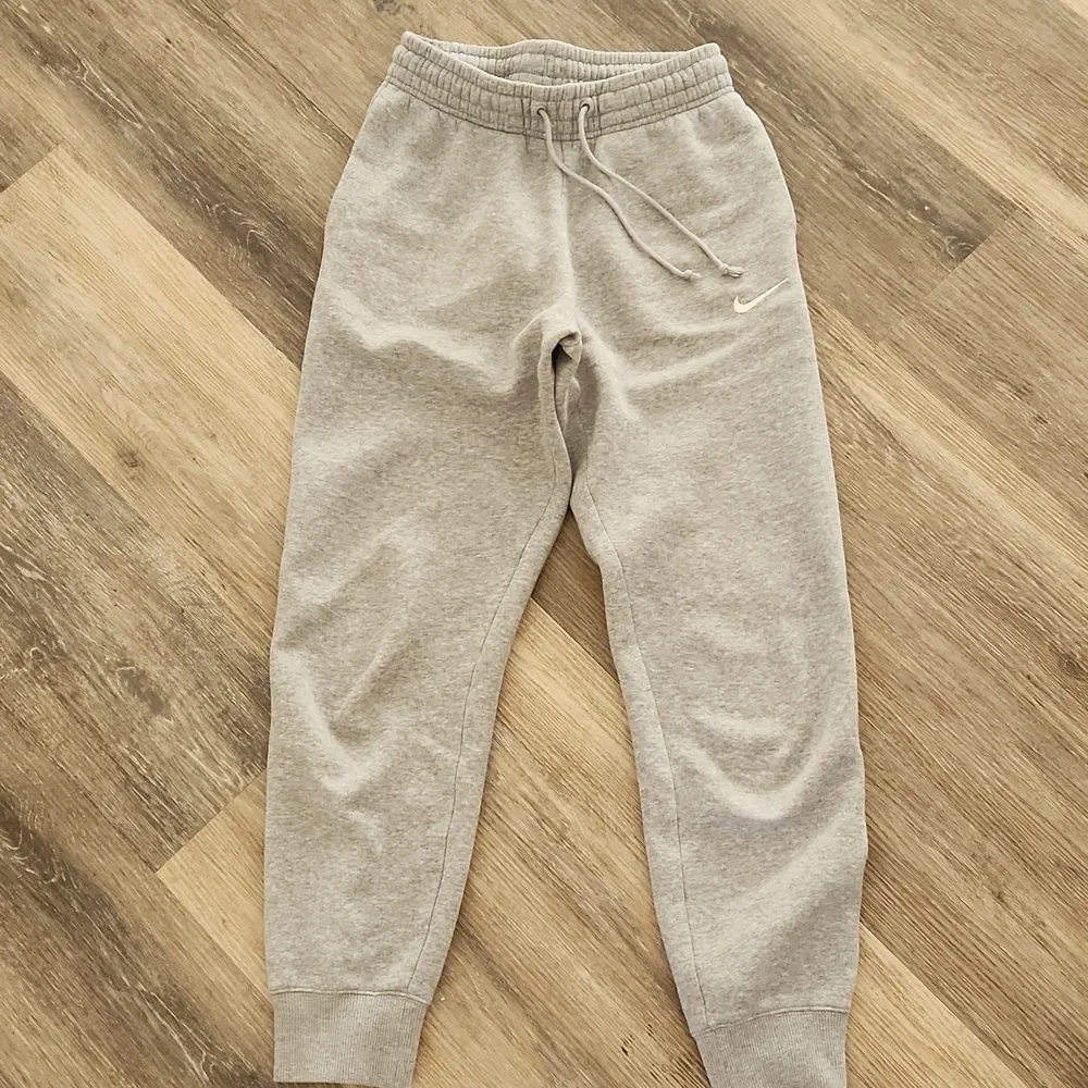 Nike Mid Rise Sweatpants XS - Picture 6 of 6